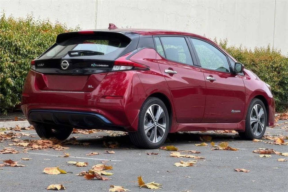 Nissan LEAF SL      2018