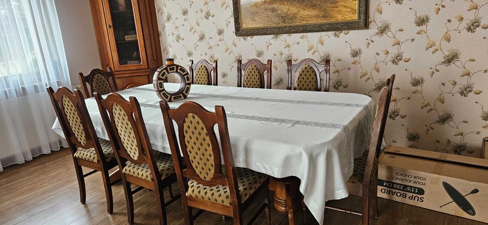Duży stół do salonu