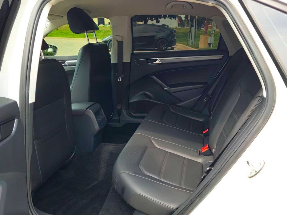 Volkswagen Passat      2018
