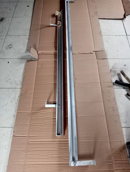 Карниз металевий