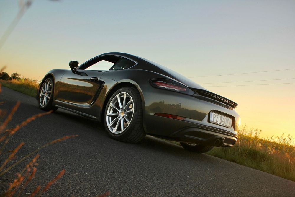 Porsche 718 Cayman