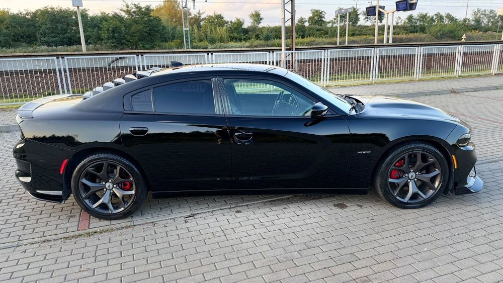 DODGE CHARGER 5.7 375 KM R/T 2017r LPG.