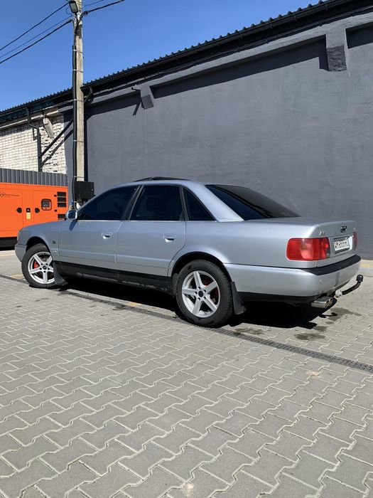 Продам Ауді а6с4 в гарному стані