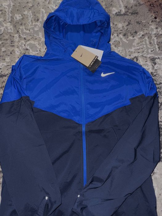 Nike Blue Light Windrunner Running Jacket