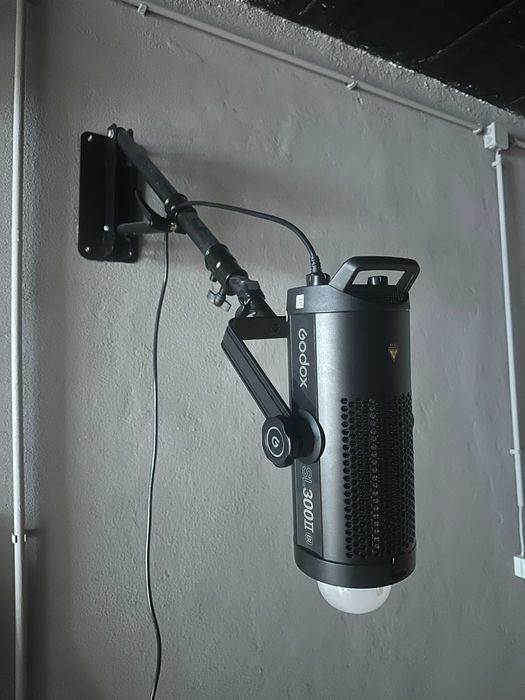 Luz LED Godox SL300II Bi (bi-color) — iluminação de estúdio