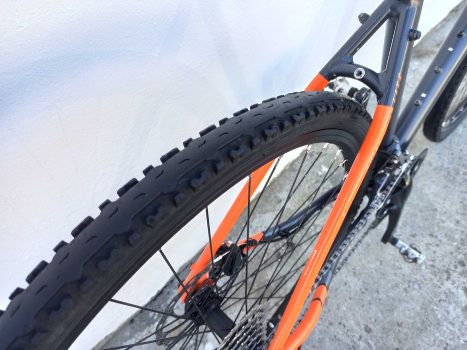 Rower gravel przełaj White GX Lite koła 28 tarczówki  na 160-180 cm