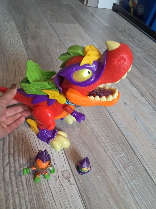Super Zings SuperDino V-Rex Dinozaur Zings