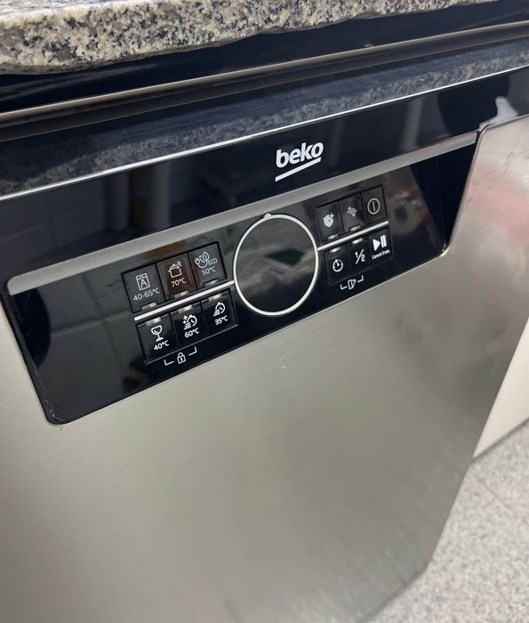 Máquina de Lavar Louça Beko - Como Nova