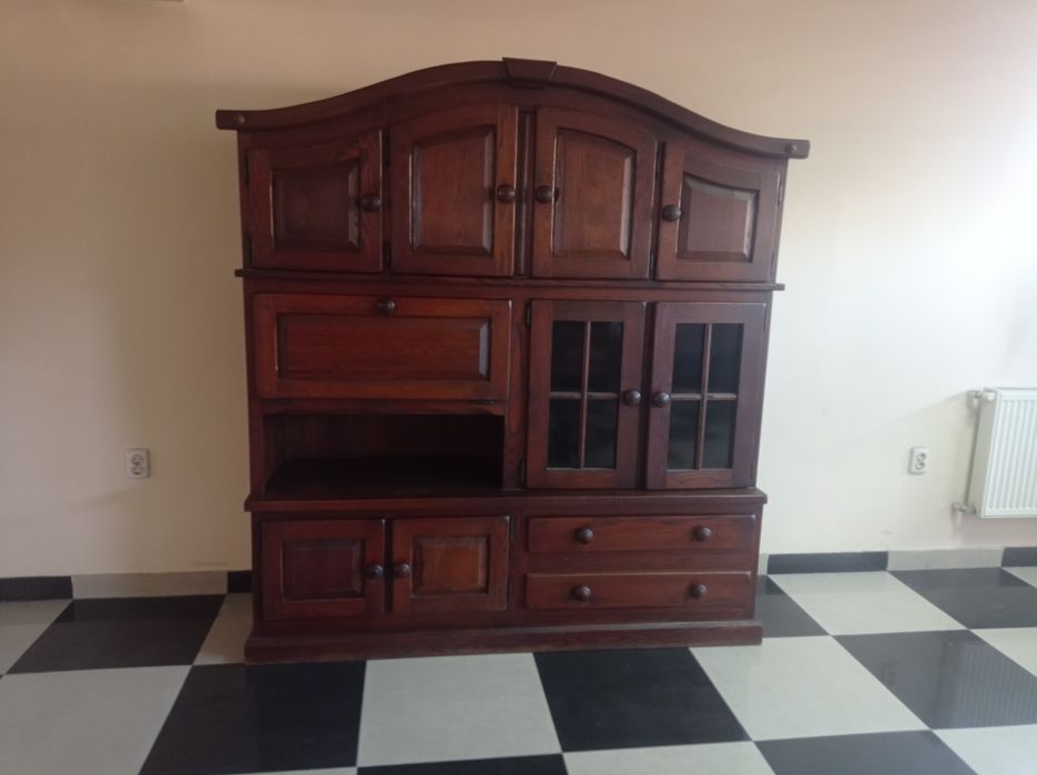 Продам Стінку дубову в хорошому стані