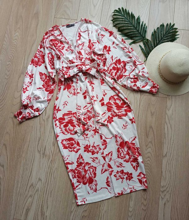 Гарна вінтажна сукня в квіти, L