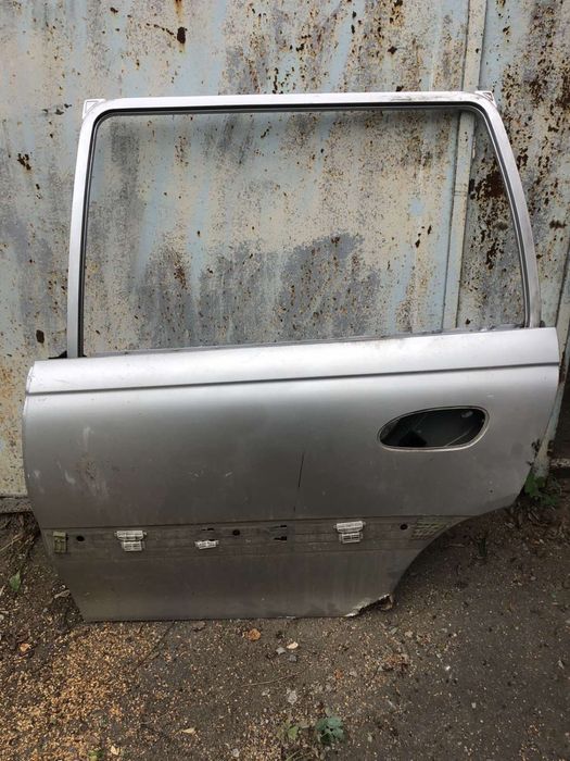 Задні дверці Opel Omega B універсал