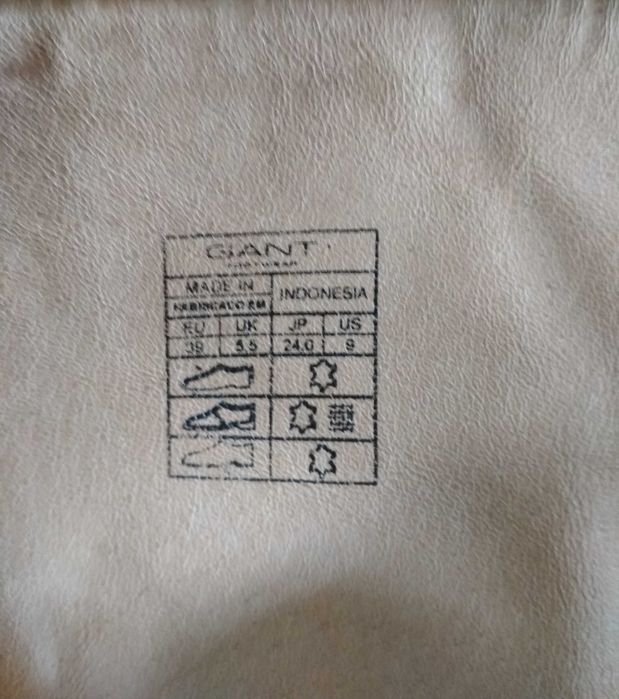 Botas de cano alto em pele - Gant