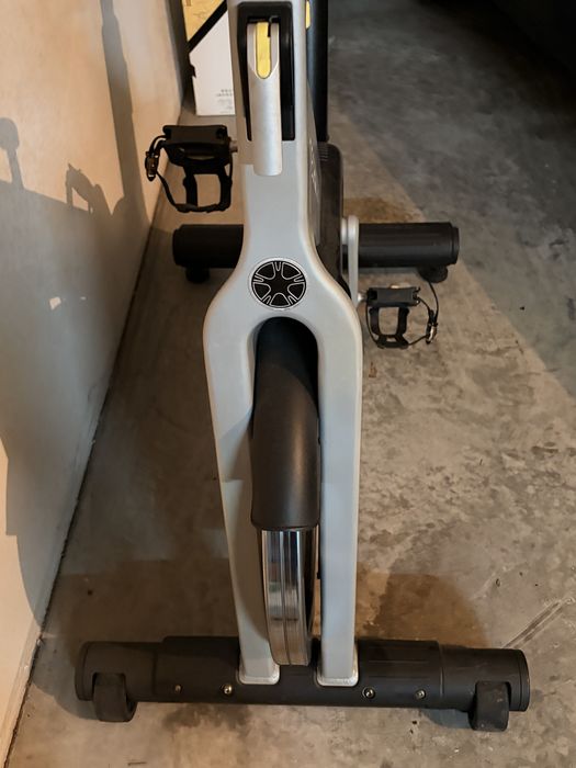 Bicicleta Estática - TechnoGym