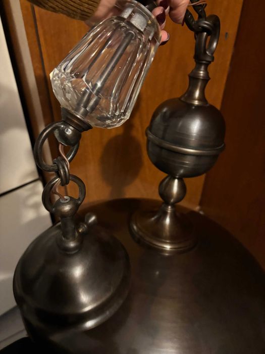 Wiszaca mosiezna lampa