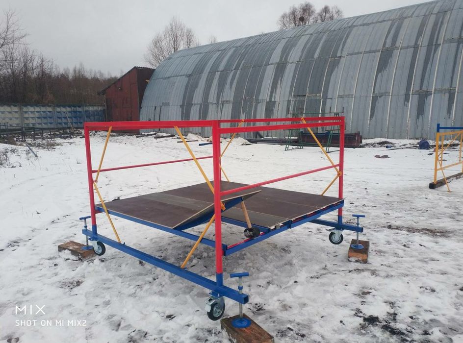 Удобная маленькая вышка-Тура с высотой 3,9 м,эсть гарантия 1 год!