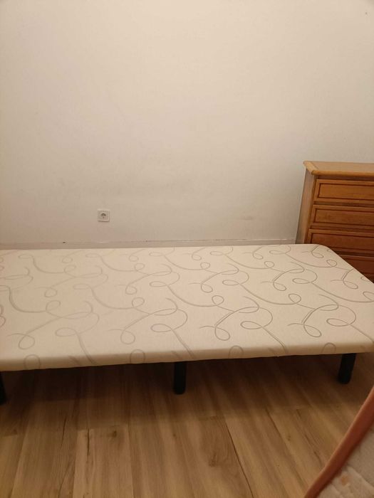 Estrado cama de solteiro