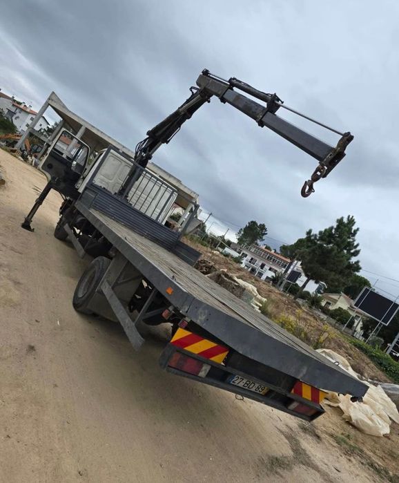 Camião MAN com grua - Bom estado