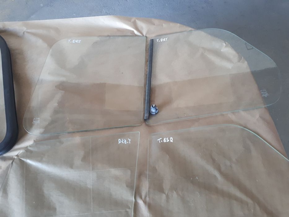 Lote de peças Citroen dyane 6 vidros das portas
