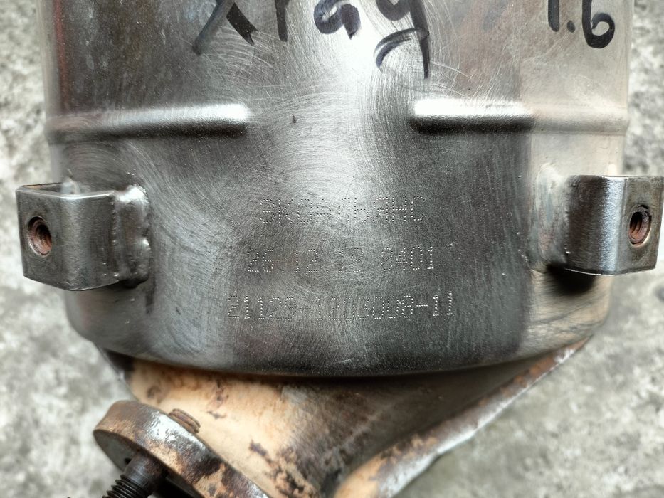 Випускний колектор Каталізатор LADA Xray 21129