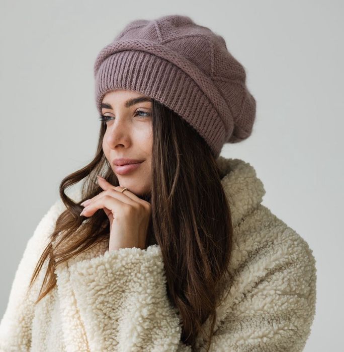 Жіночий ангоровий берет