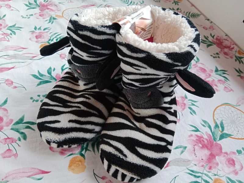 NOWE Kapcie dziecięce po domu Rozmiar 30/31