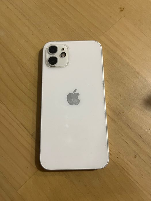 iPhone 11 64 GB — €150