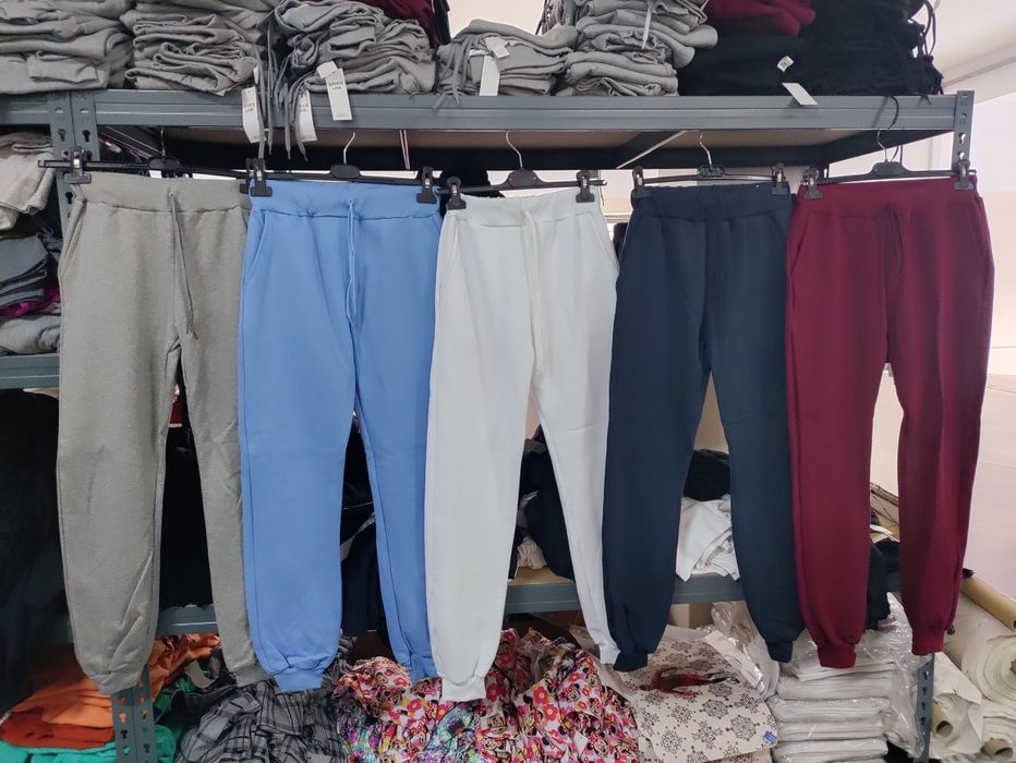 Calças cardadas 5,50 euros                         só para REVENDA