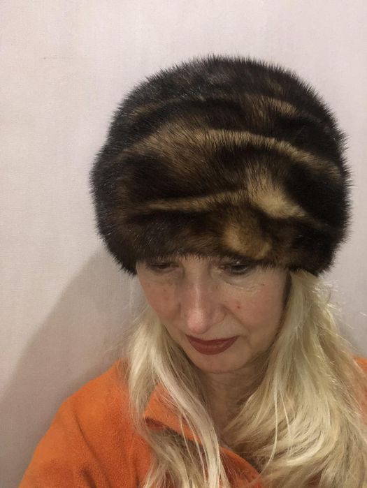 Женская  шапка из соболя