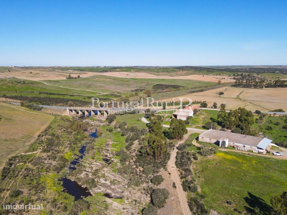 Herdade com 53 hectares em Castro Verde