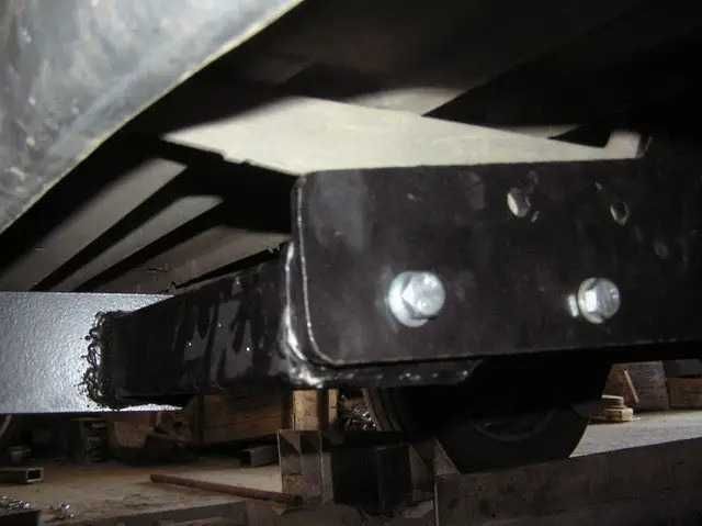 Фаркоп на Mercedes-Benz Sprinter W906. Причіпний пристрій на спрінтер