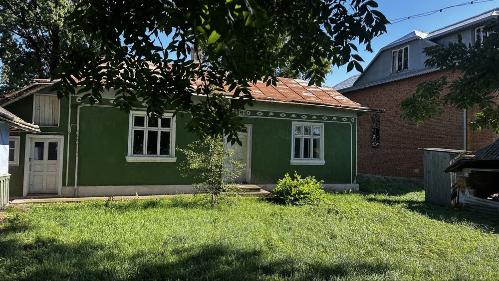 Продається земельна ділянка ,продається будинок