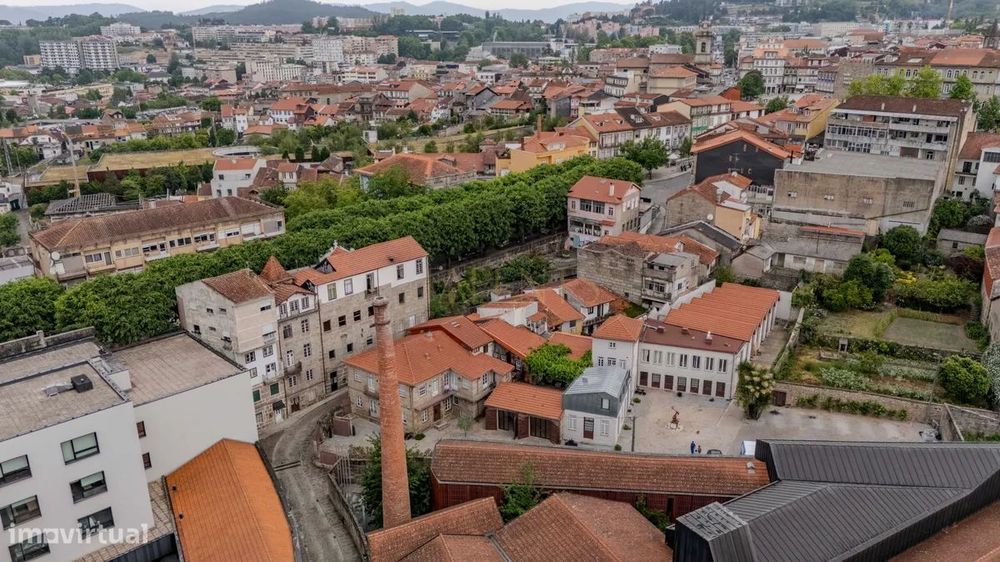 Moradia T4 no Centro Histórico de Guimarães