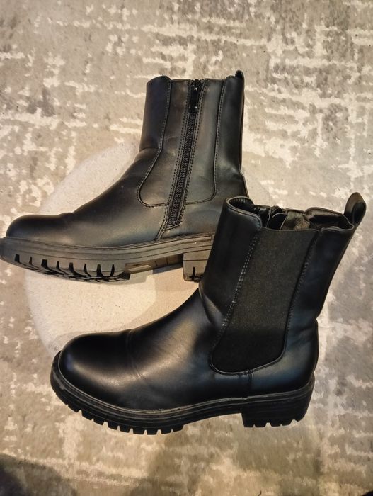 Botki lekko ocieplane jak nowe