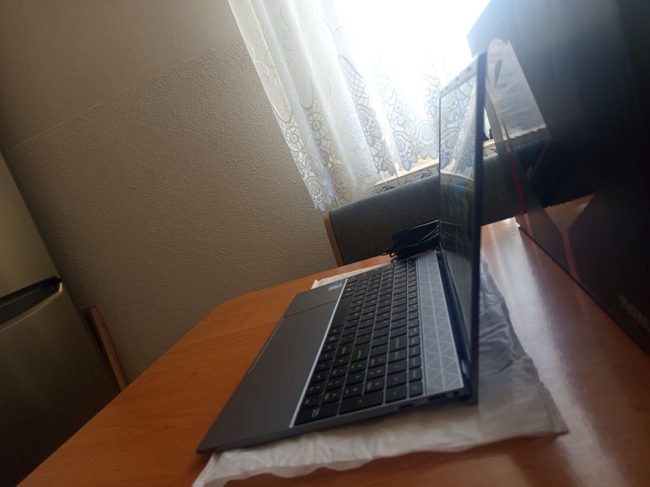 Laptop MAXCOM  mBook 15.6" 8GB RAM 256GB  ,WINDOWS 11 ,TORBA ,JAK NOWY