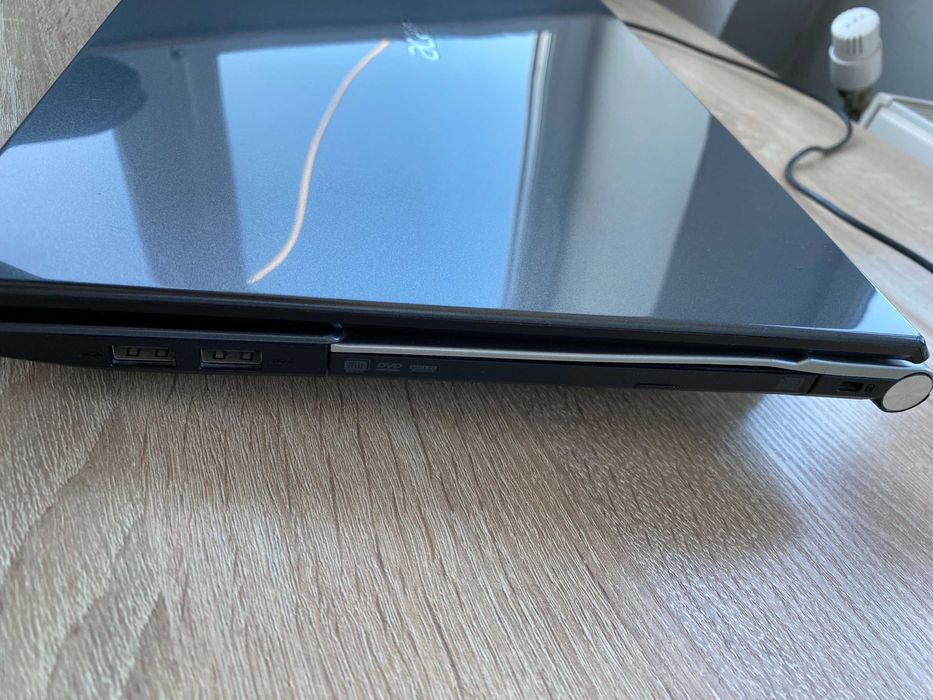 Ноутбук Acer Aspire V3-551G з дефектами без HDD