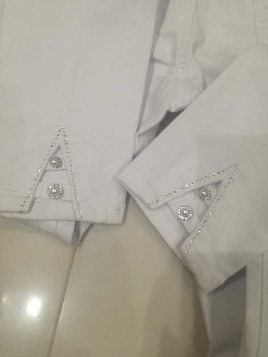 Białe spodnie roz. 27