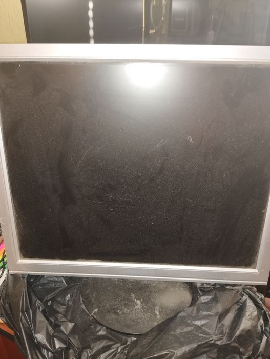 Продам б/у мониторы .