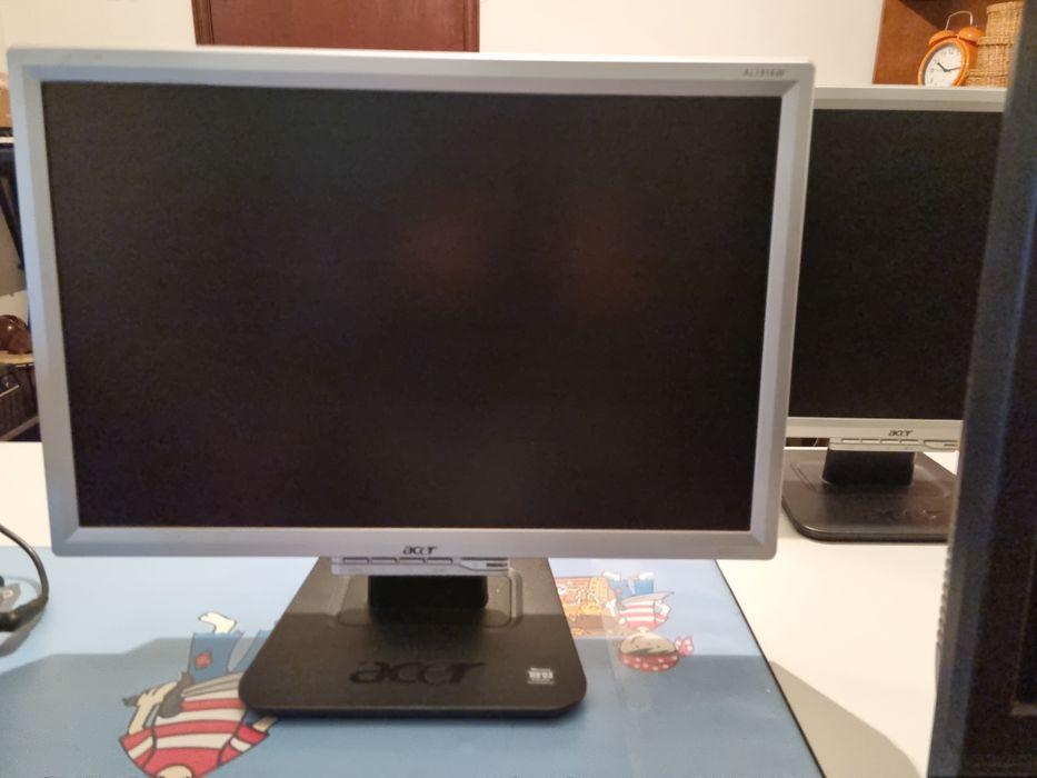 Set of 3 Monitors: ACER + BENQ64286326394754121