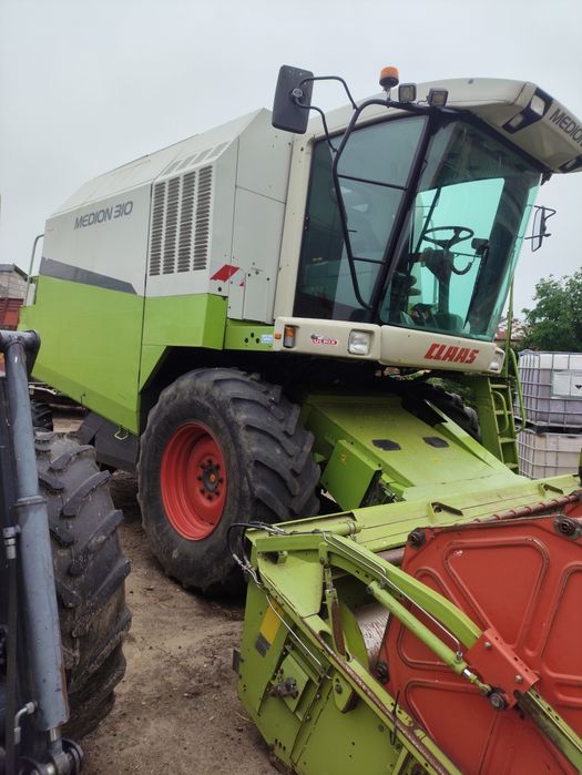 Kombajn zbożowy Claas medion 310 Dronningbor 8500