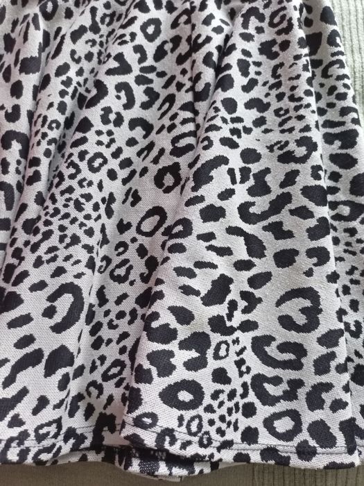 Spódnica dziewczęca 10-11 lat