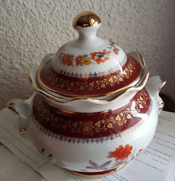 terrina porcelana de Portugal