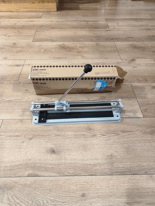 Ręczna przecinarka do glazury 330mm 
Stan bardzo dobry, minim
