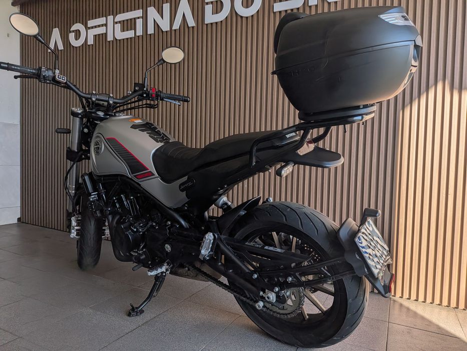 Benelli Leoncino 500 de 2025