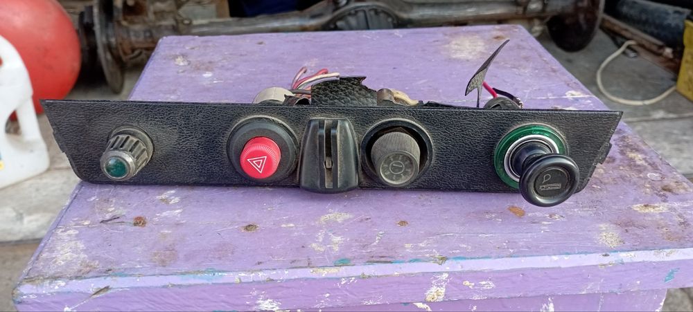 Планка консоли Ваз 2106 в зборе