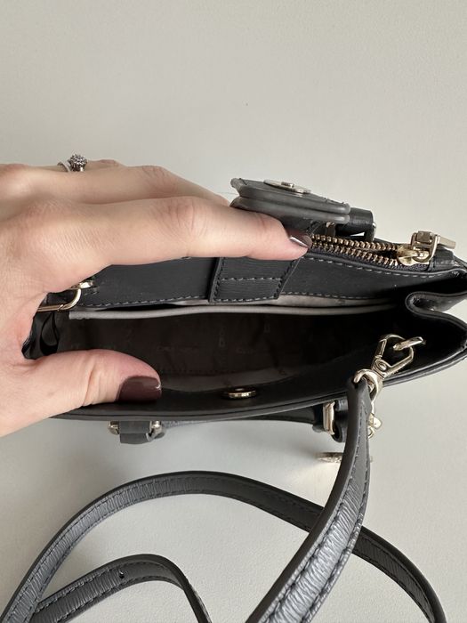Szara torebka mini do ręki na ramię DKNY