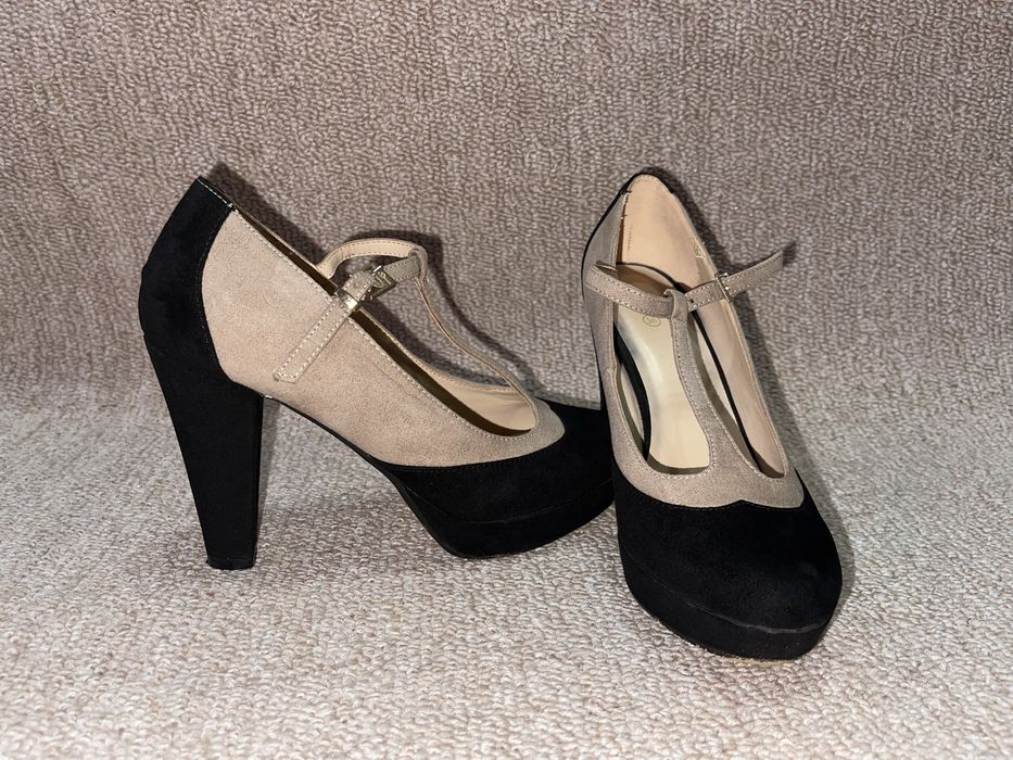 Sapatos de Salto senhora