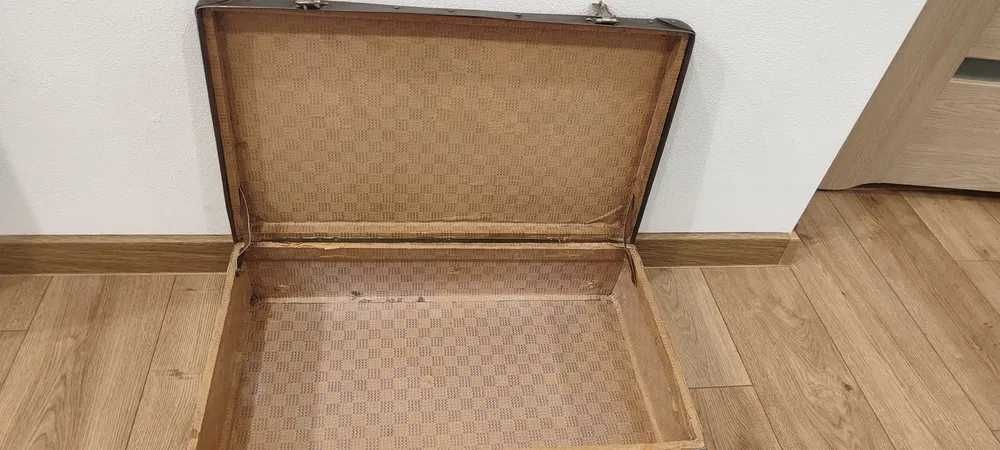 Stary Kufer, walizka, PRL Vintage