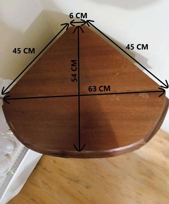 Witrynka Ludwikowska, Serwantka z intarsjami