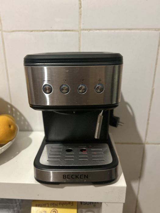 Máquina de café em pó