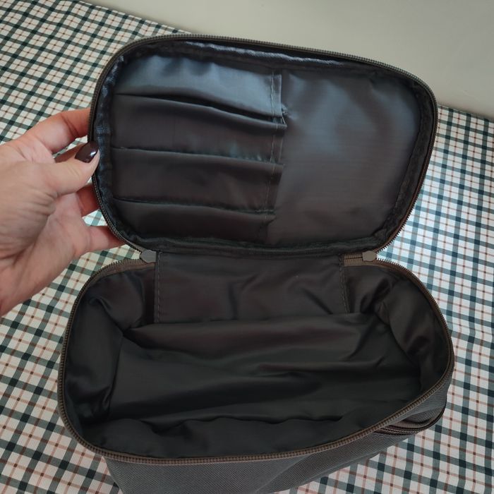 Kosmetyczka dwupoziomowa